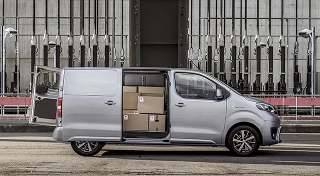 Elektro-Van Toyota Proace Electric Basis L1 50kWh geeignet für tägliche Liefergeschäft