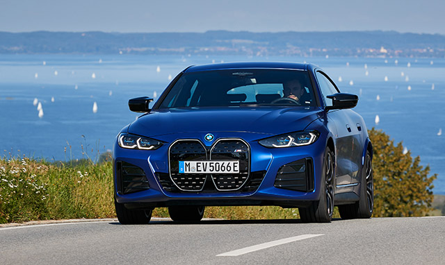 Elektroauto BMW i4 M50 ist absolut kraftvoll im Sport-Boost-Modus